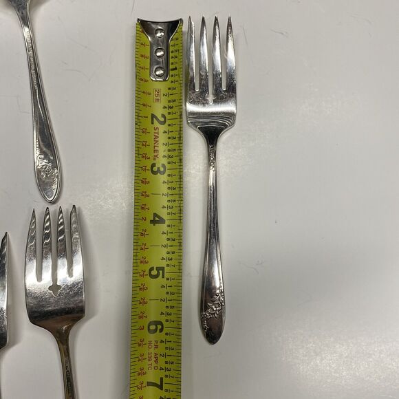 11 Tudor Plate Oneida Community Small Forks Flatware Queen Bess II Floral - Picture 11 of 11